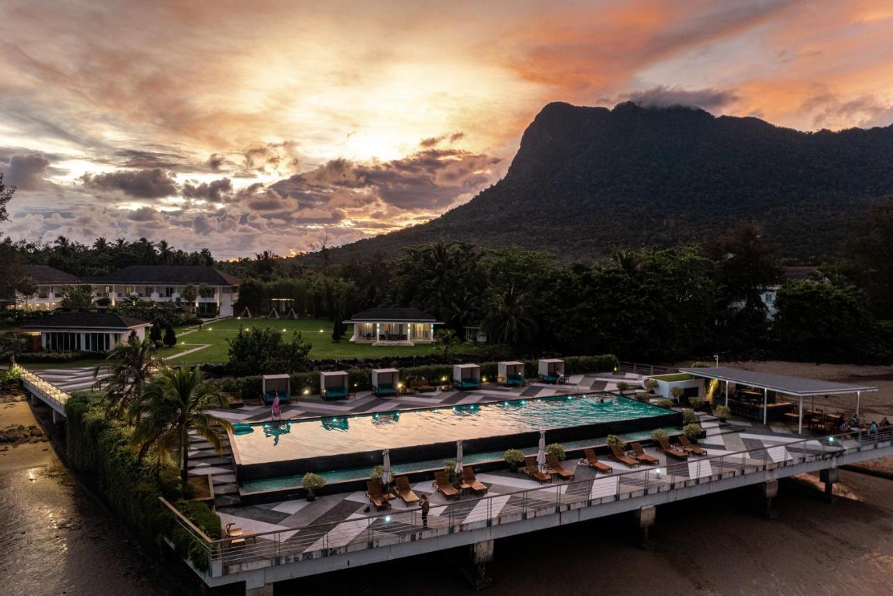 Cove 55 Hotel Monte Monte Santubong Exterior foto