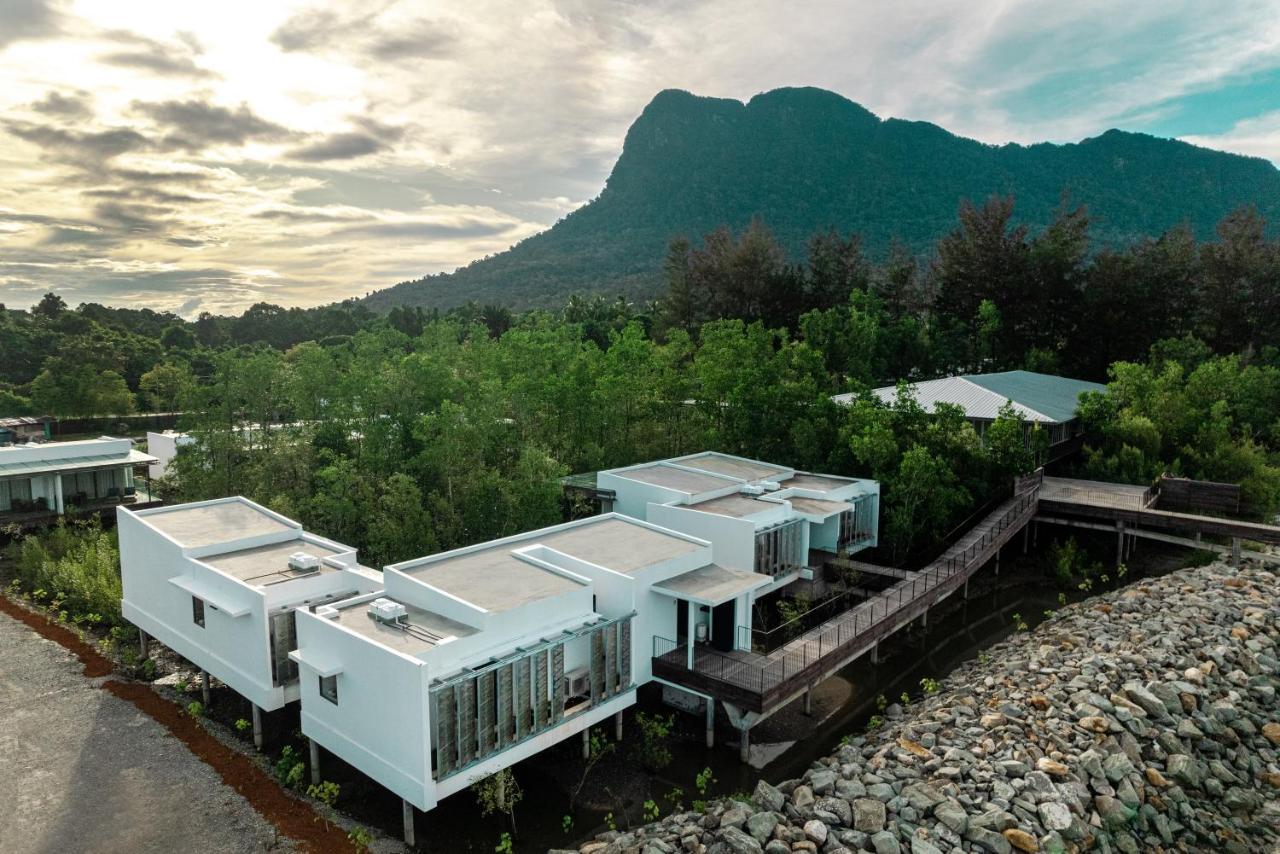 Cove 55 Hotel Monte Monte Santubong Exterior foto